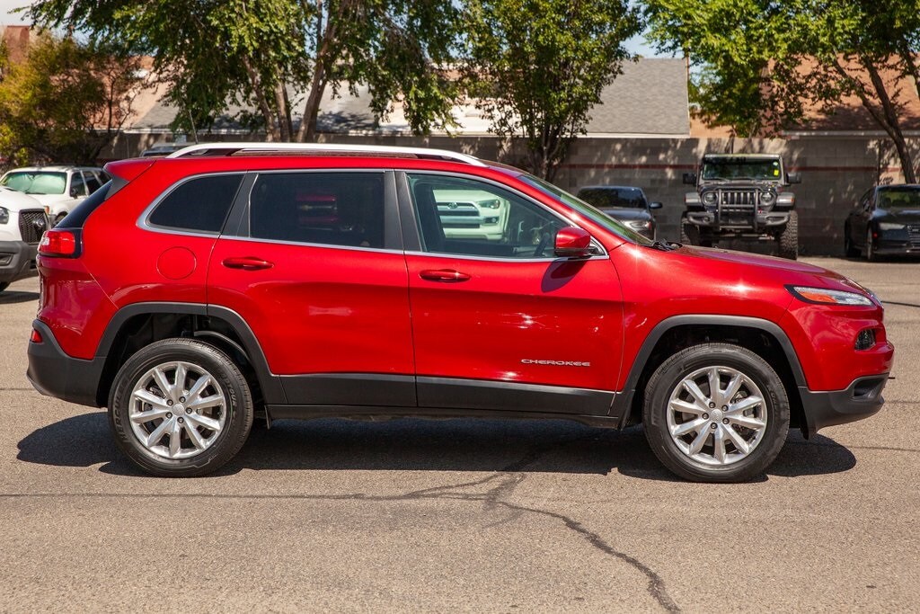 2017 Jeep Cherokee Limited photo 3