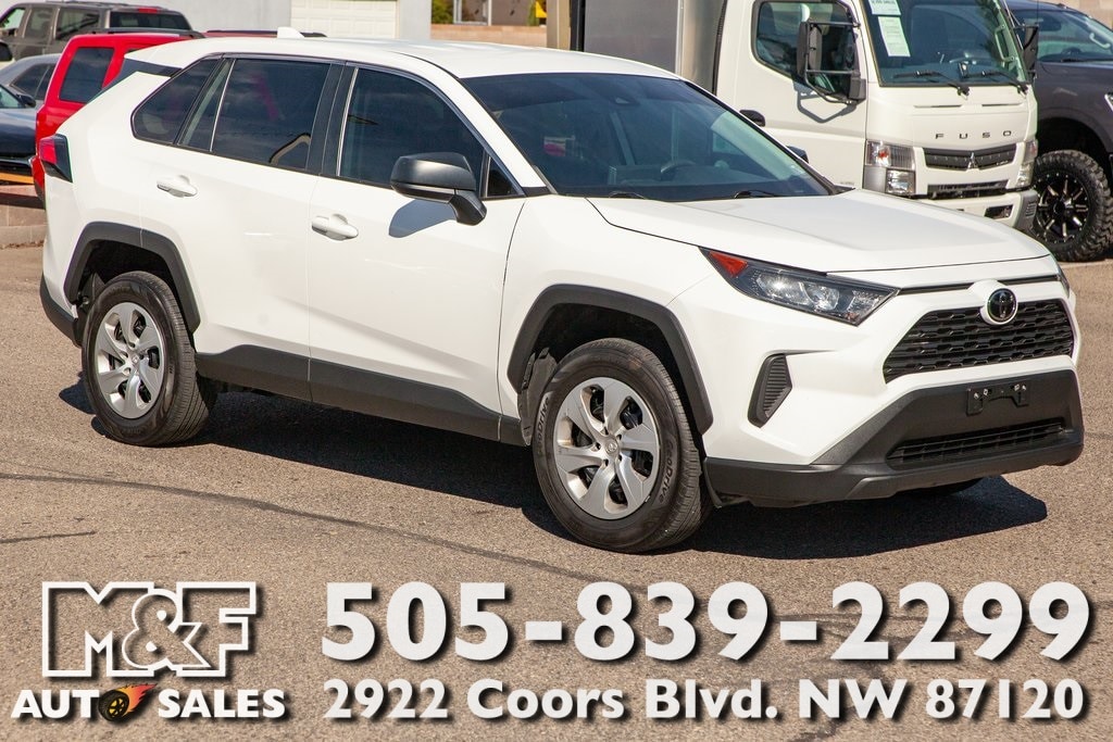 2022 Toyota RAV4 LE