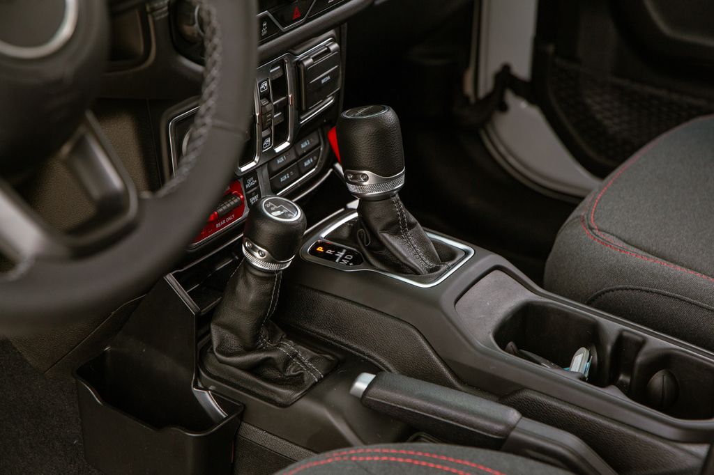 2025 Jeep Gladiator Rubicon - Photo 13
