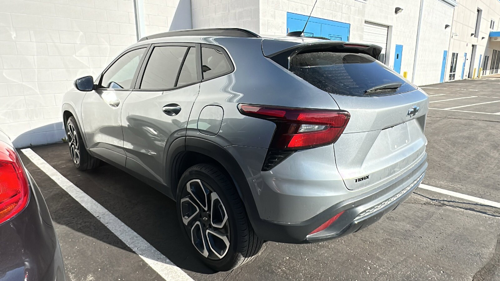 2025 Chevrolet Trax photo 2