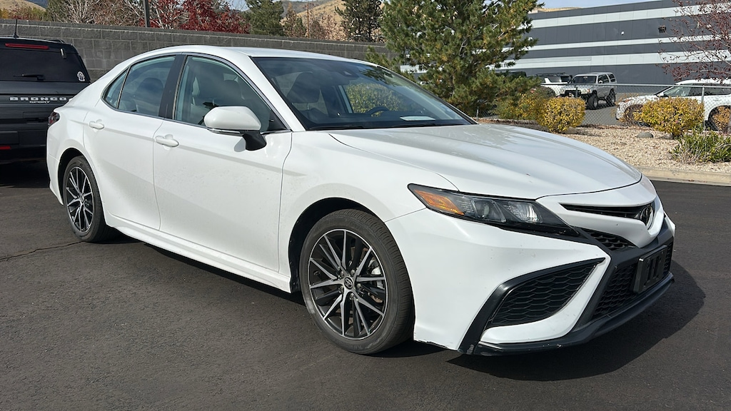 Used 2023 Toyota Camry SE Sedan