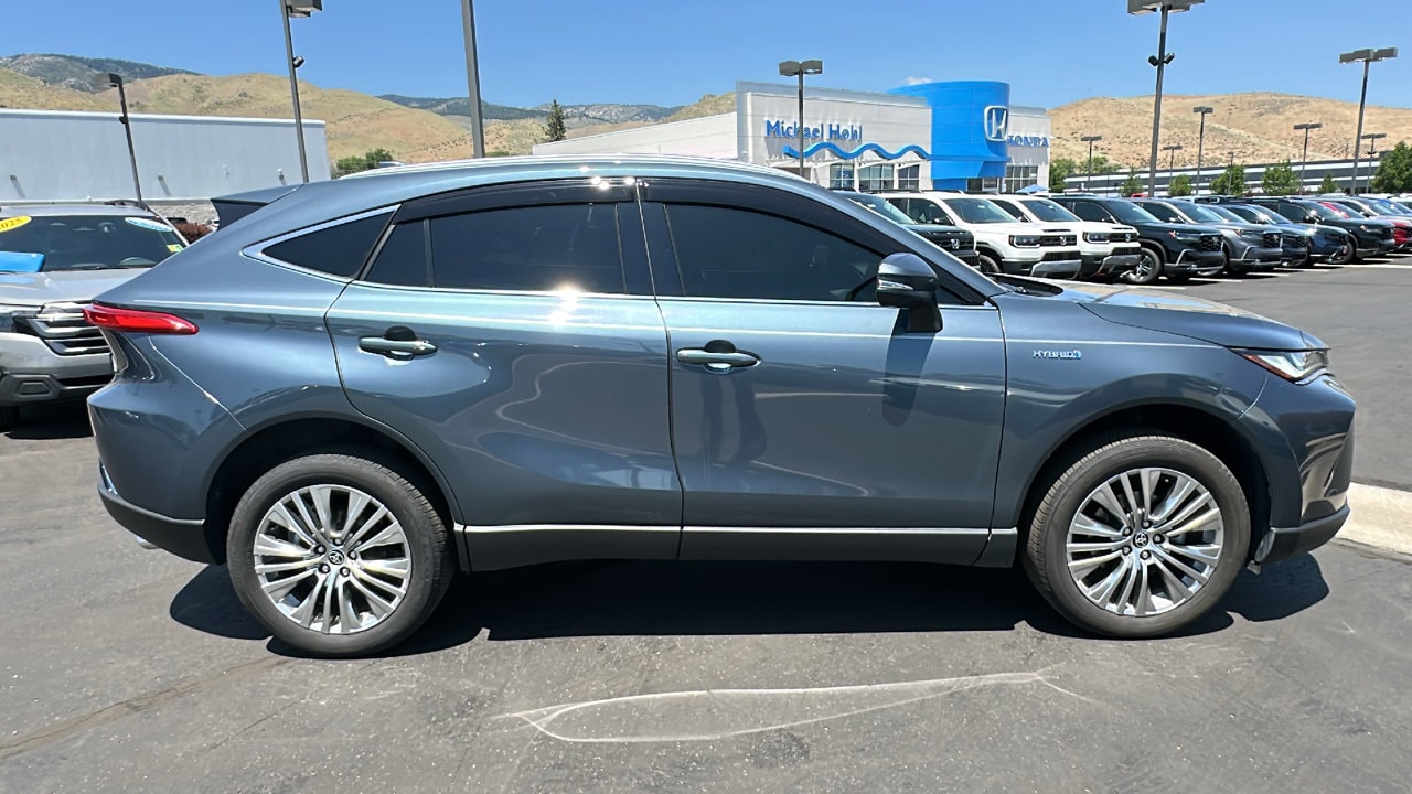 Used 2021 Toyota Venza XLE with VIN JTEAAAAHXMJ073013 for sale in Carson City, NV