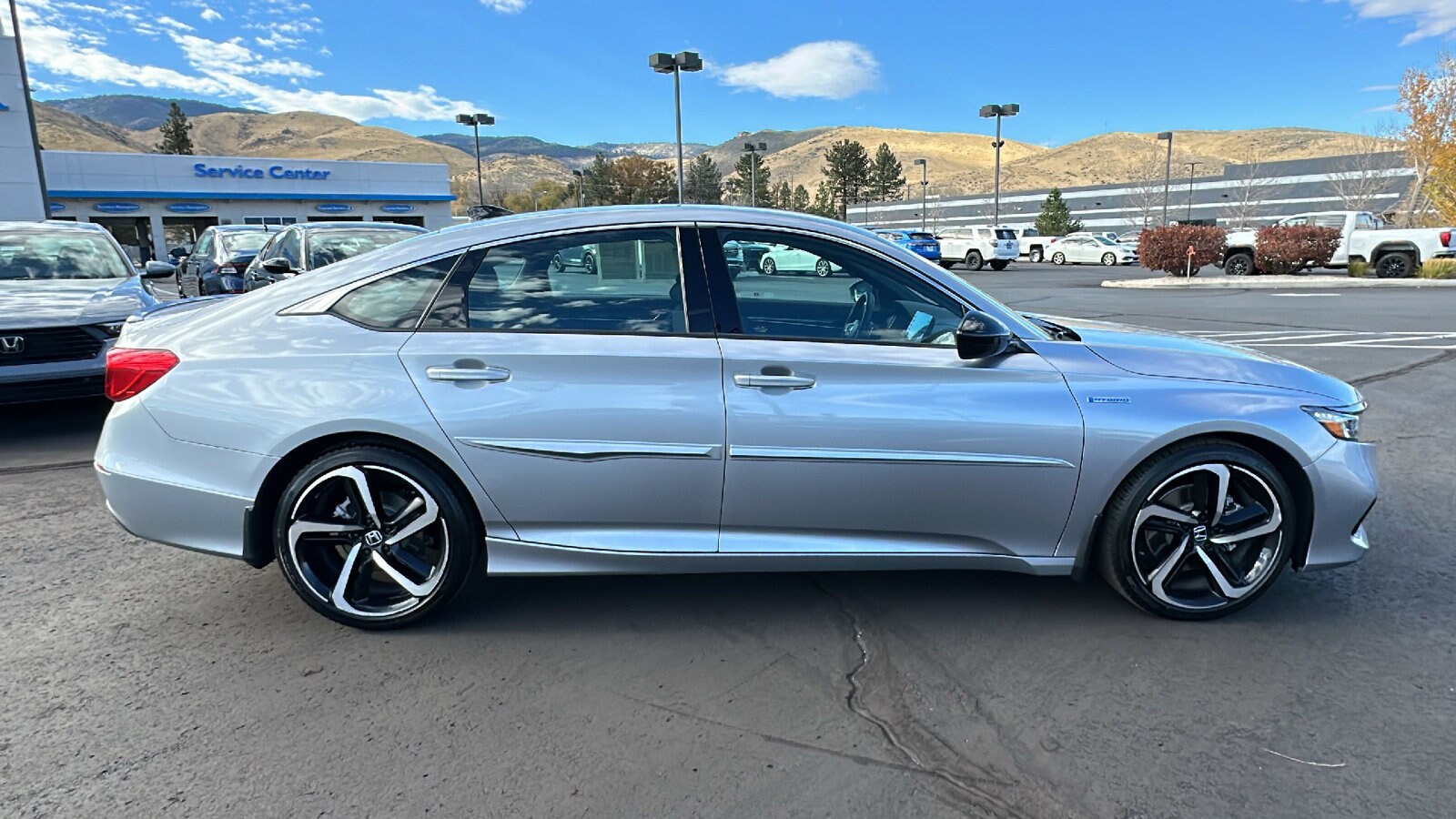 2022 Honda Accord Hybrid Sport photo 2