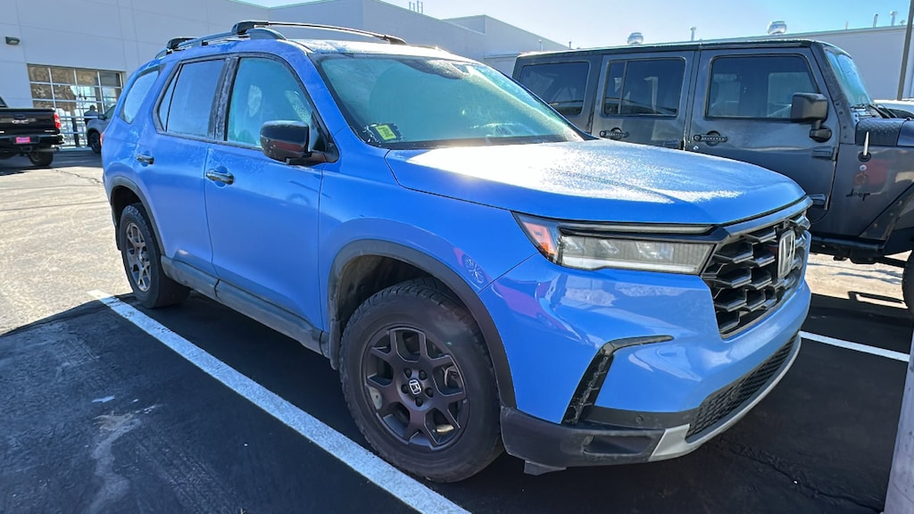 Certified 2025 Honda Pilot TrailSport SUV