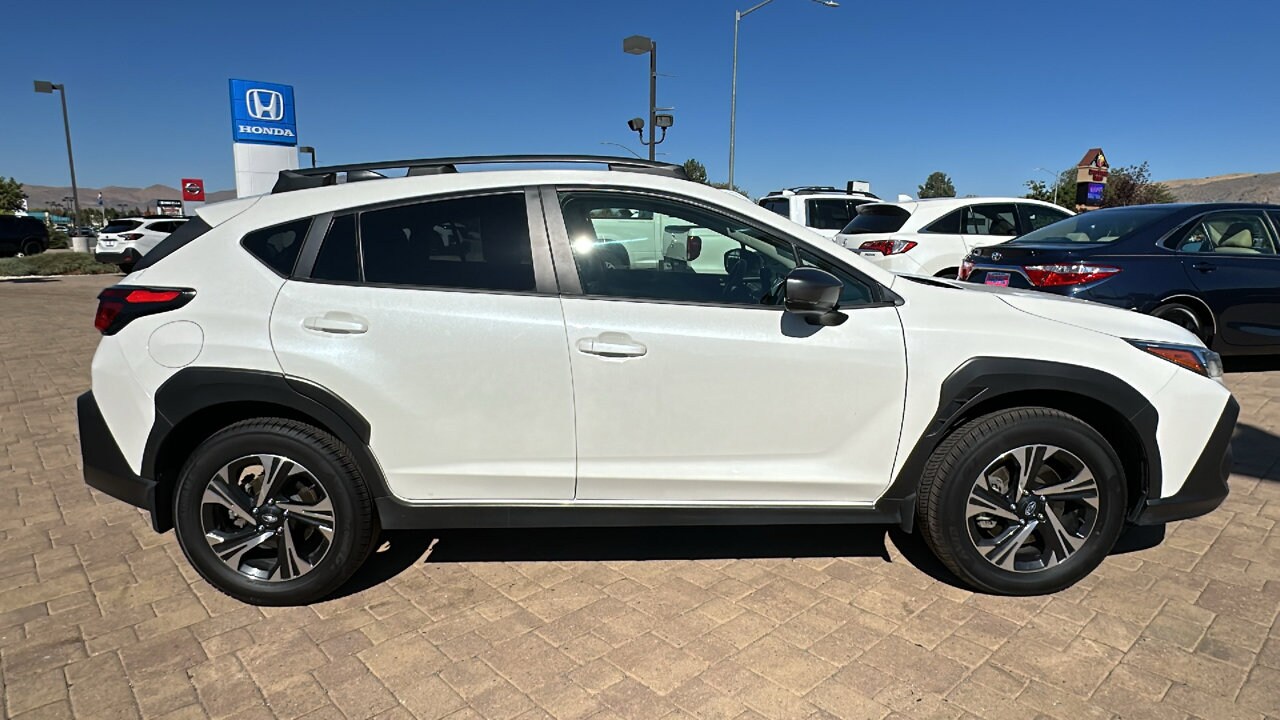 2024 Subaru Crosstrek Premium photo 2