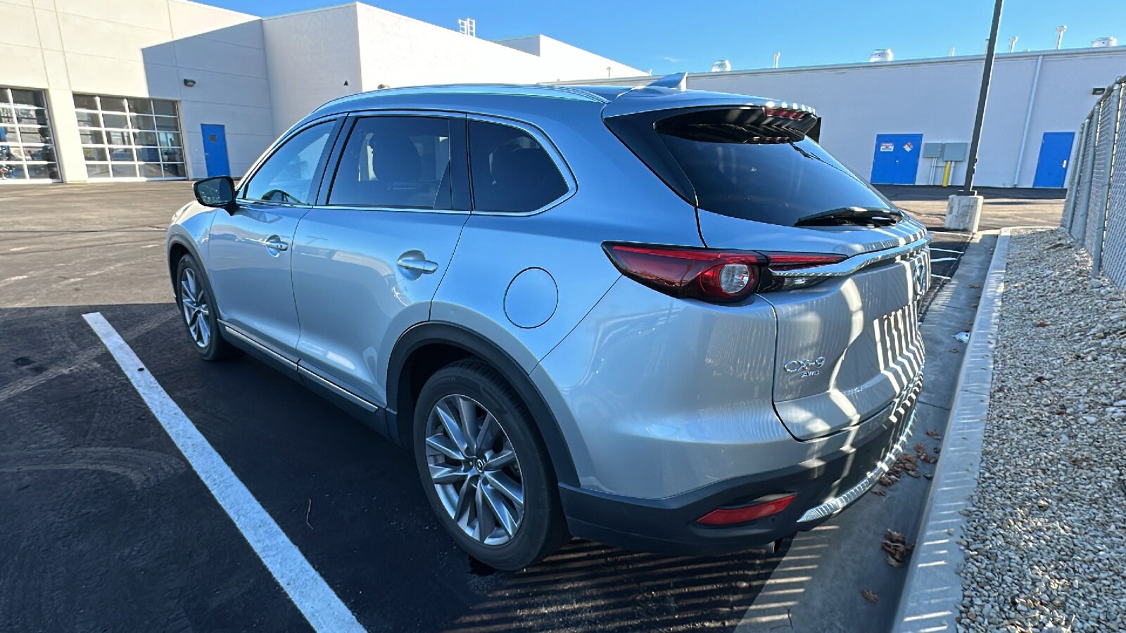 2023 Mazda CX-9 Grand Touring photo 2