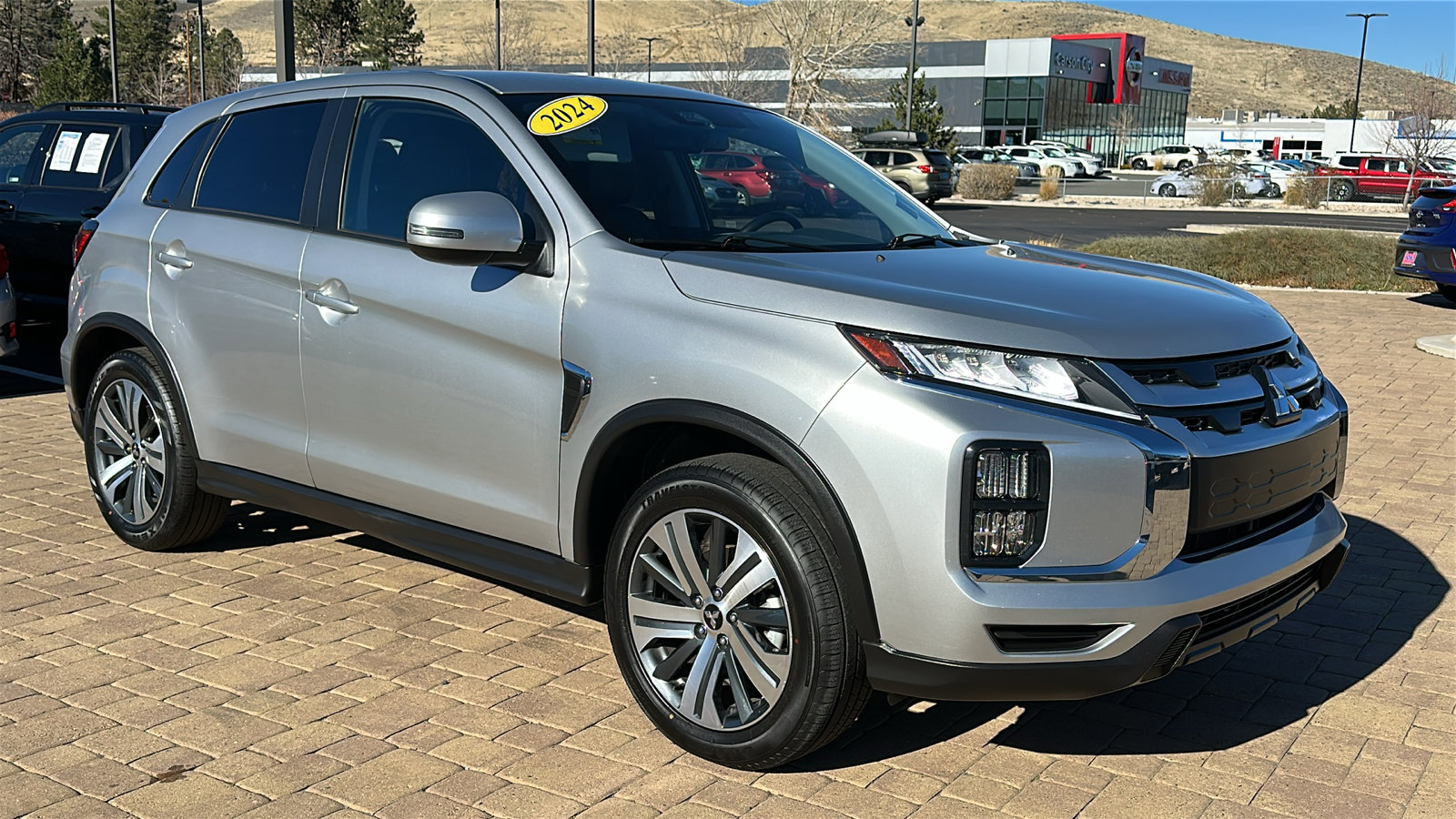 2024 Mitsubishi Outlander Sport SE's photo