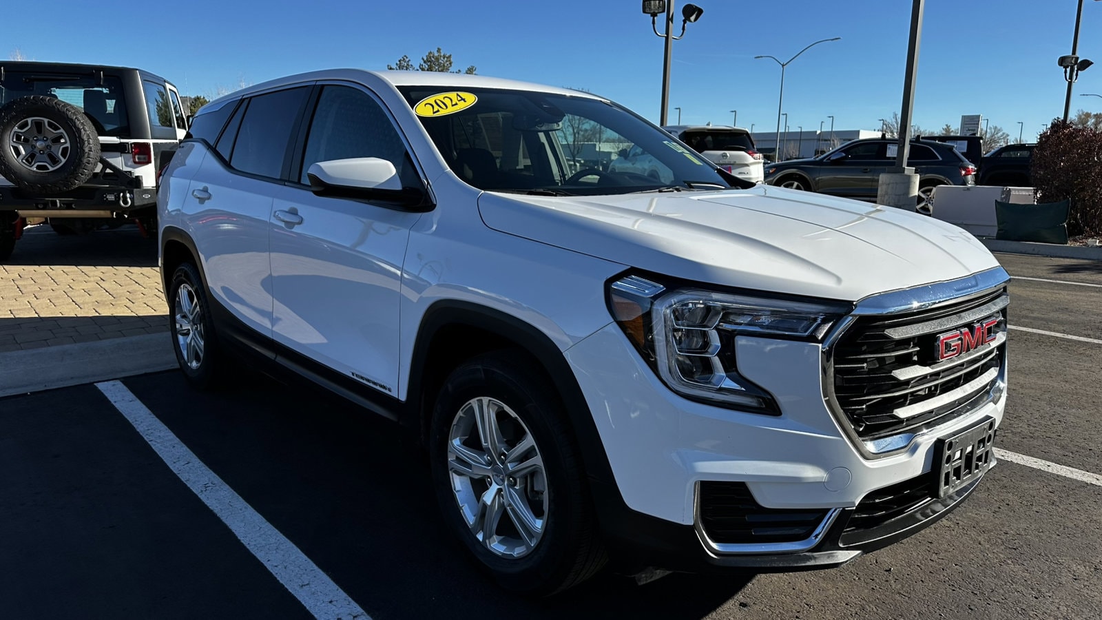 2024 GMC Terrain SLE's photo