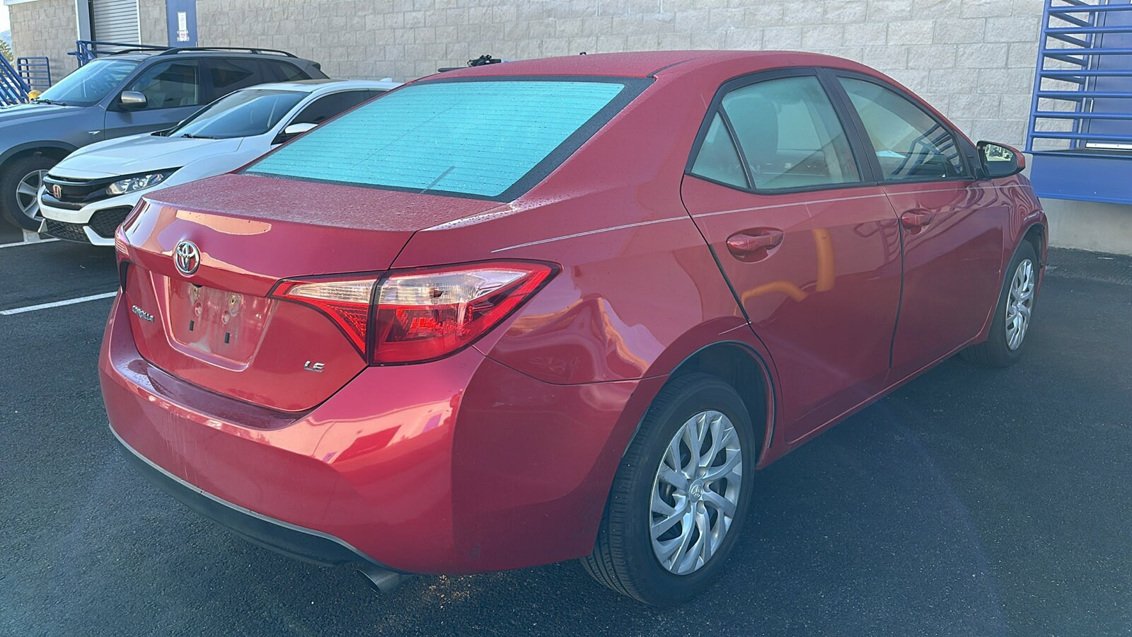 2018 Toyota Corolla LE photo 2
