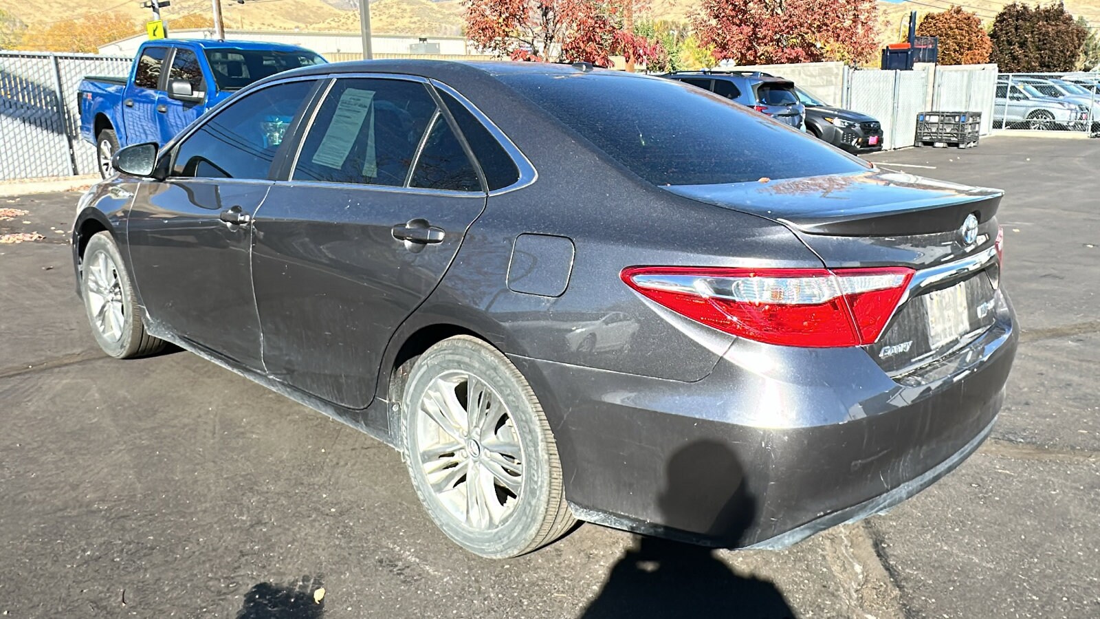 2017 Toyota Camry Hybrid SE photo 3