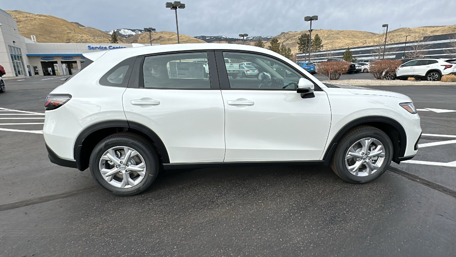 2025 Honda HR-V LX photo 2