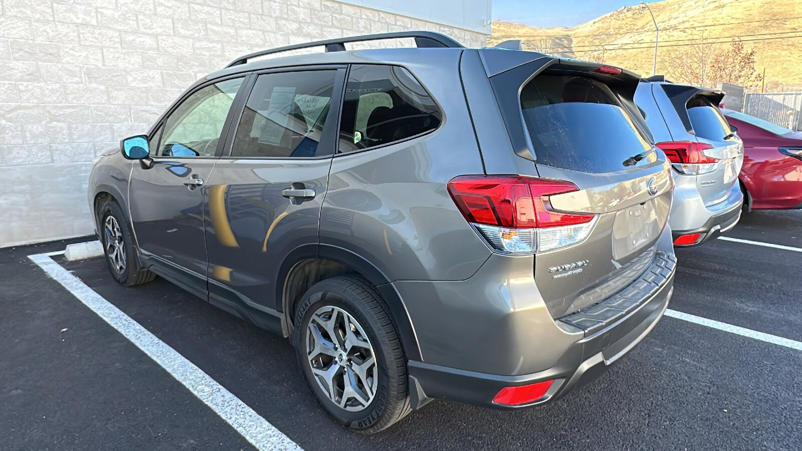 2021 Subaru Forester Premium photo 3