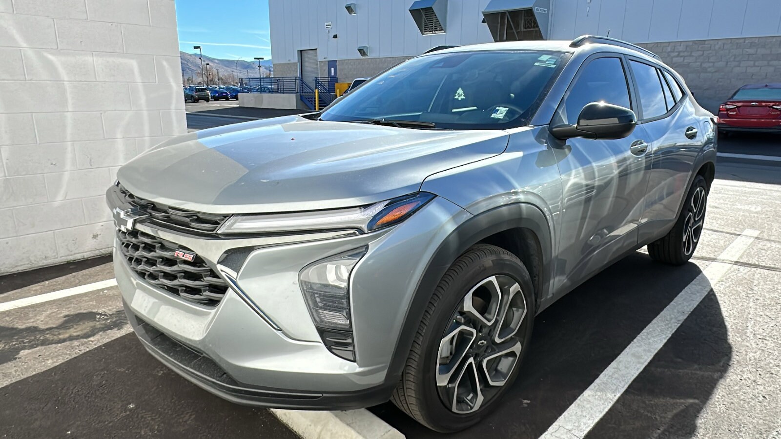 2025 Chevrolet Trax photo 3