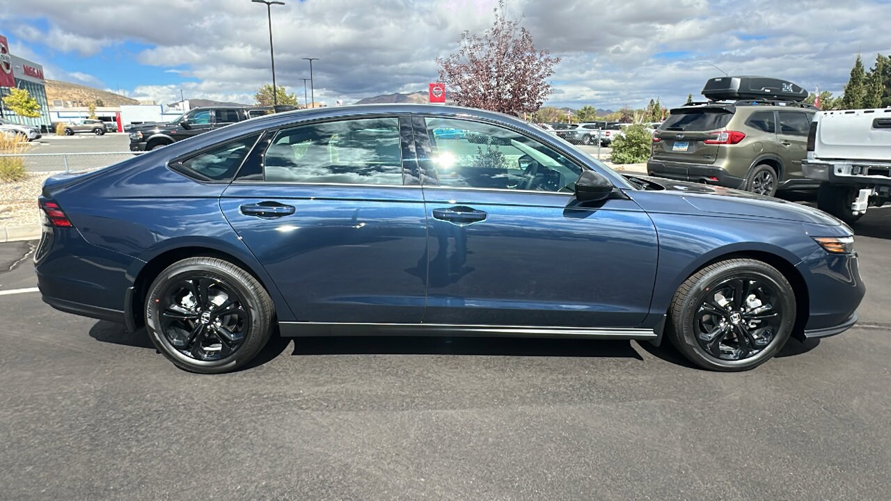 2025 Honda Accord SE photo 2