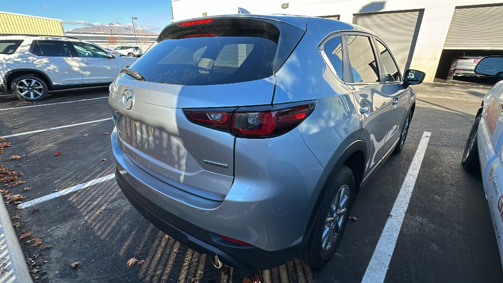 2023 Mazda CX-5 2.5 S Preferred photo 2