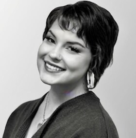Staff member Amelia Hicks from ID_b64c0a081138