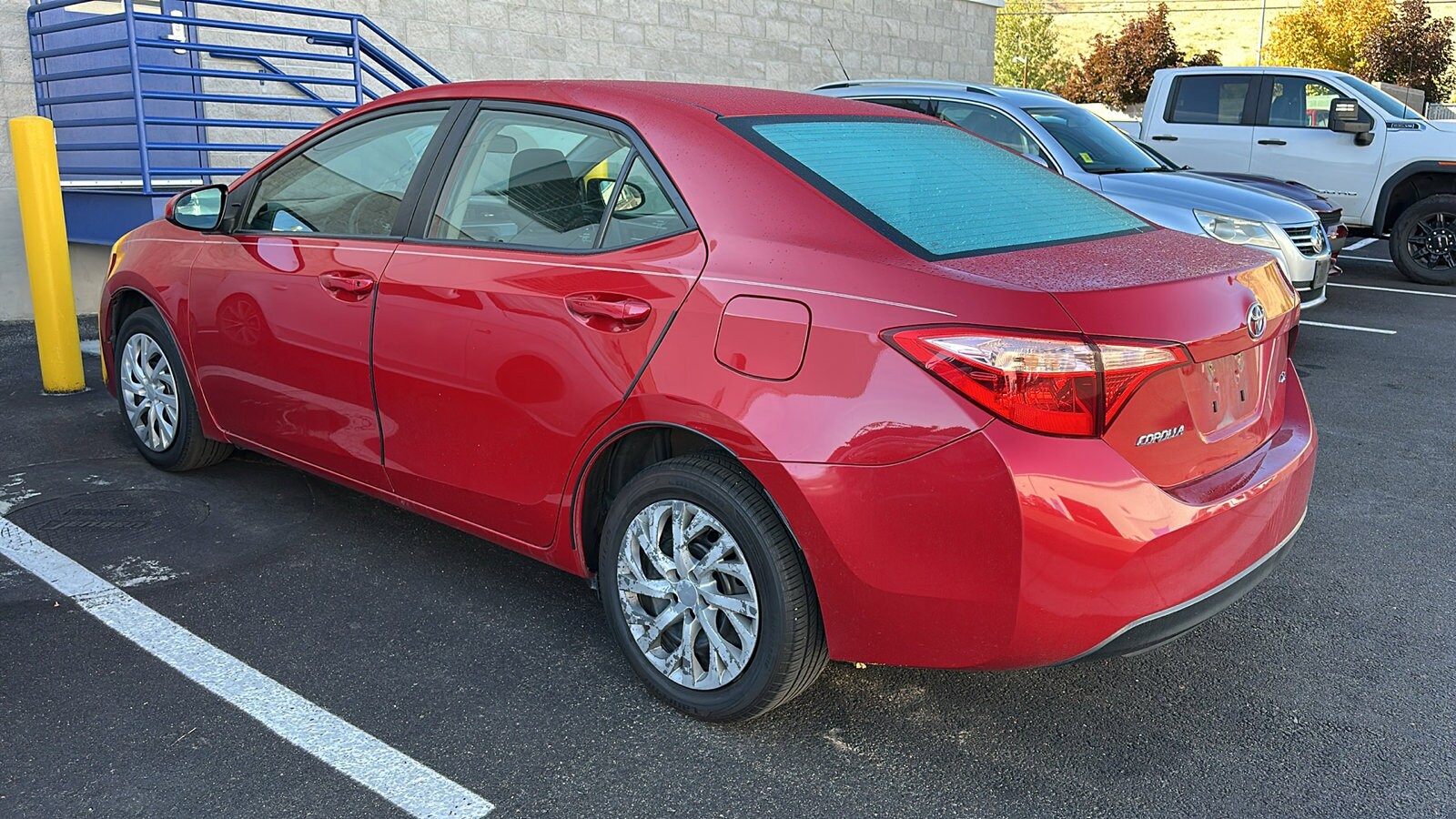 2018 Toyota Corolla LE photo 3