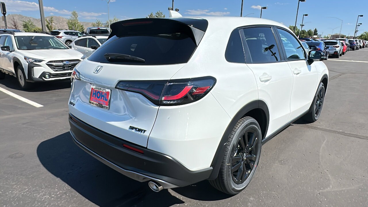 2026 Honda HR-V Sport photo 3