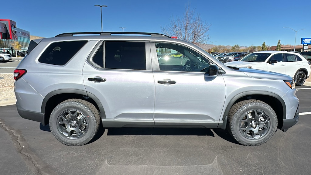 New 2025 Honda Pilot TrailSport SUV