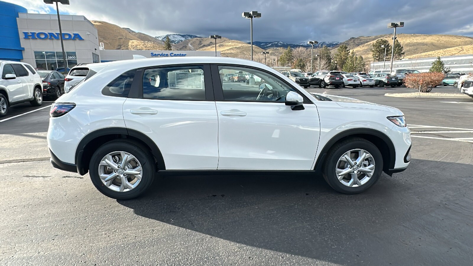 2025 Honda HR-V LX photo 2