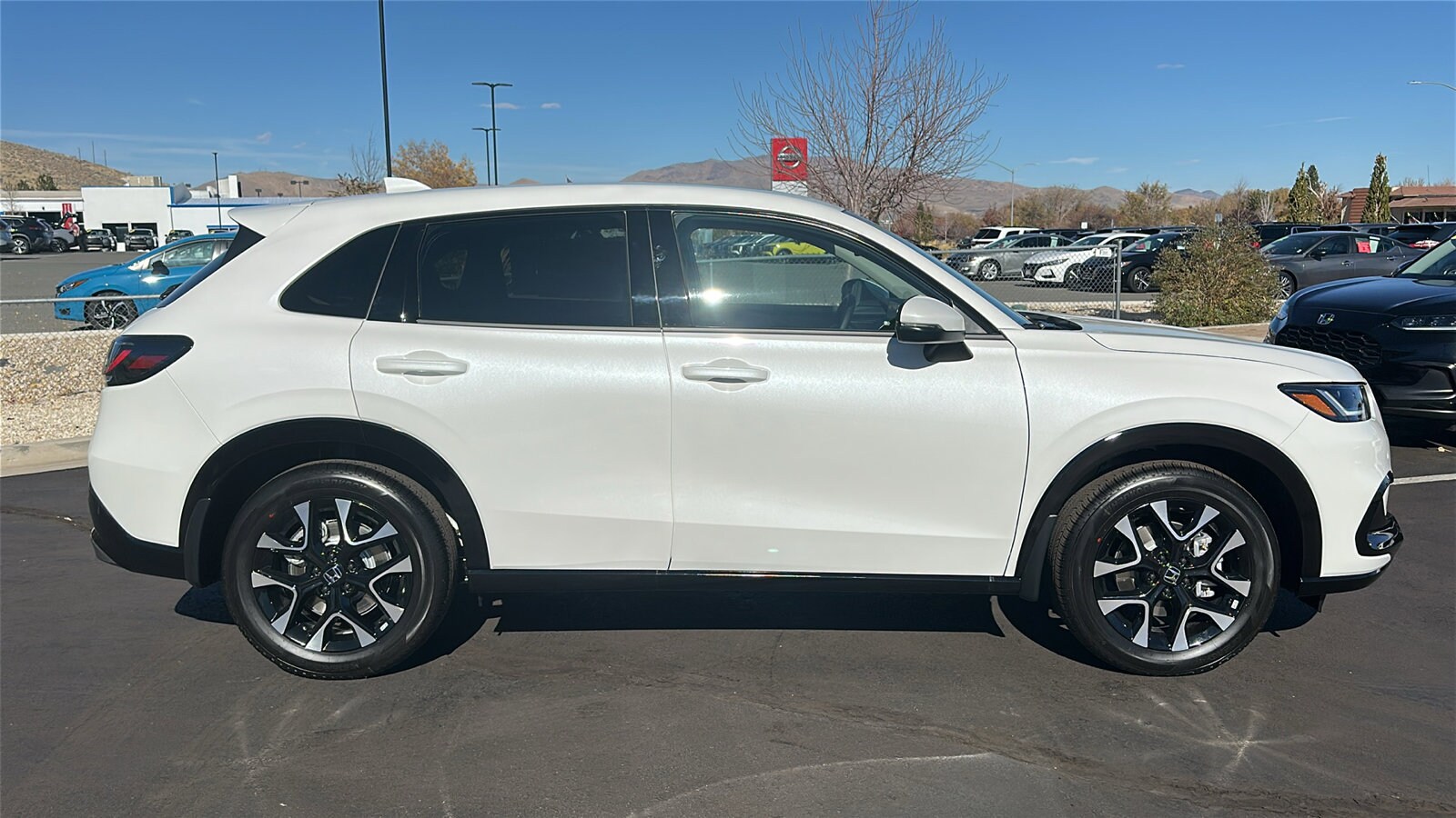 2026 Honda HR-V EX-L photo 2