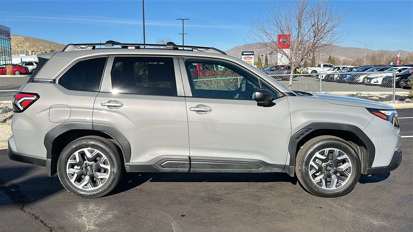 2026 Subaru Forester Premium photo 2