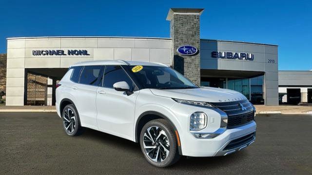 2024 Mitsubishi Outlander SEL's photo