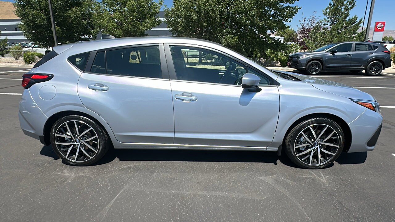 2025 Subaru Impreza Sport photo 2