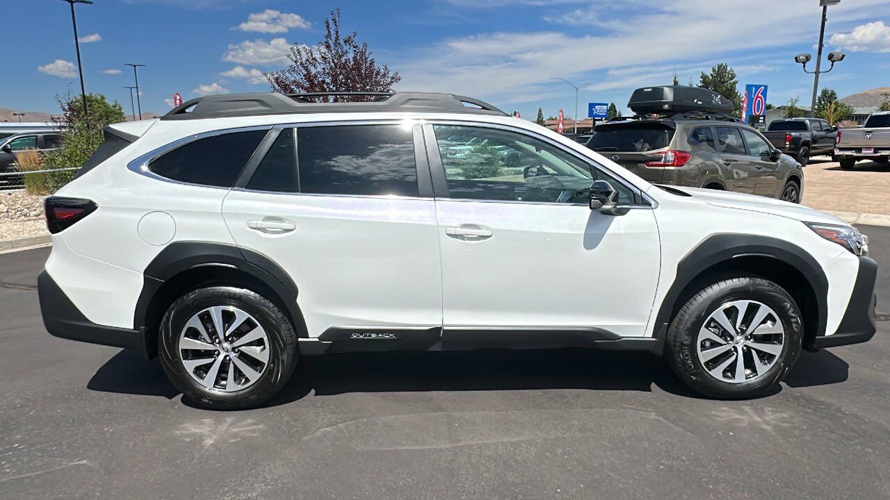 2025 Subaru Outback Premium photo 2