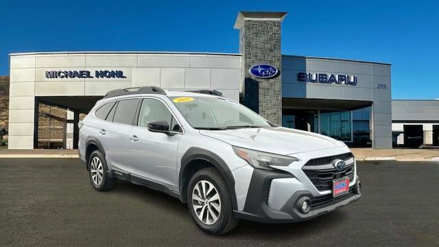 2025 Subaru Outback Premium's photo