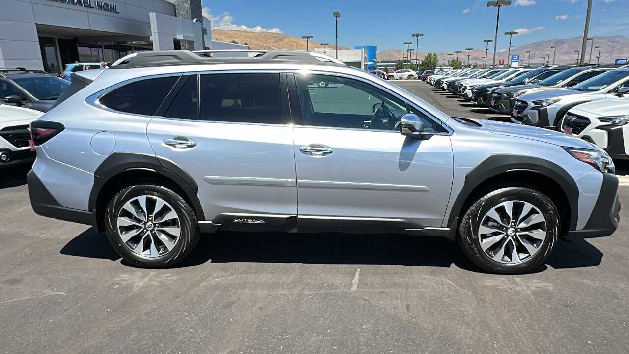 2025 Subaru Outback Touring photo 2