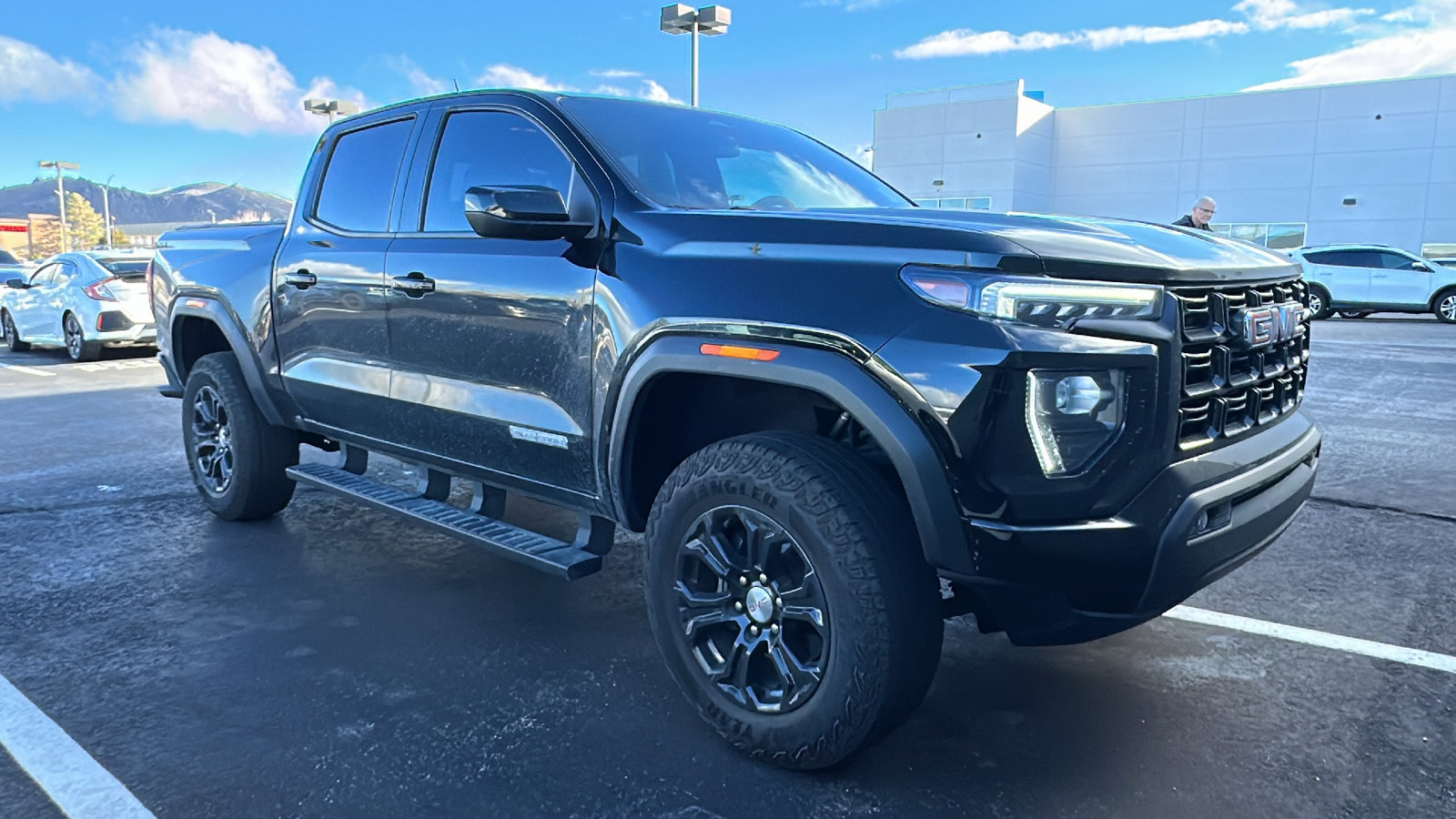 2023 GMC Canyon Elevation's photo