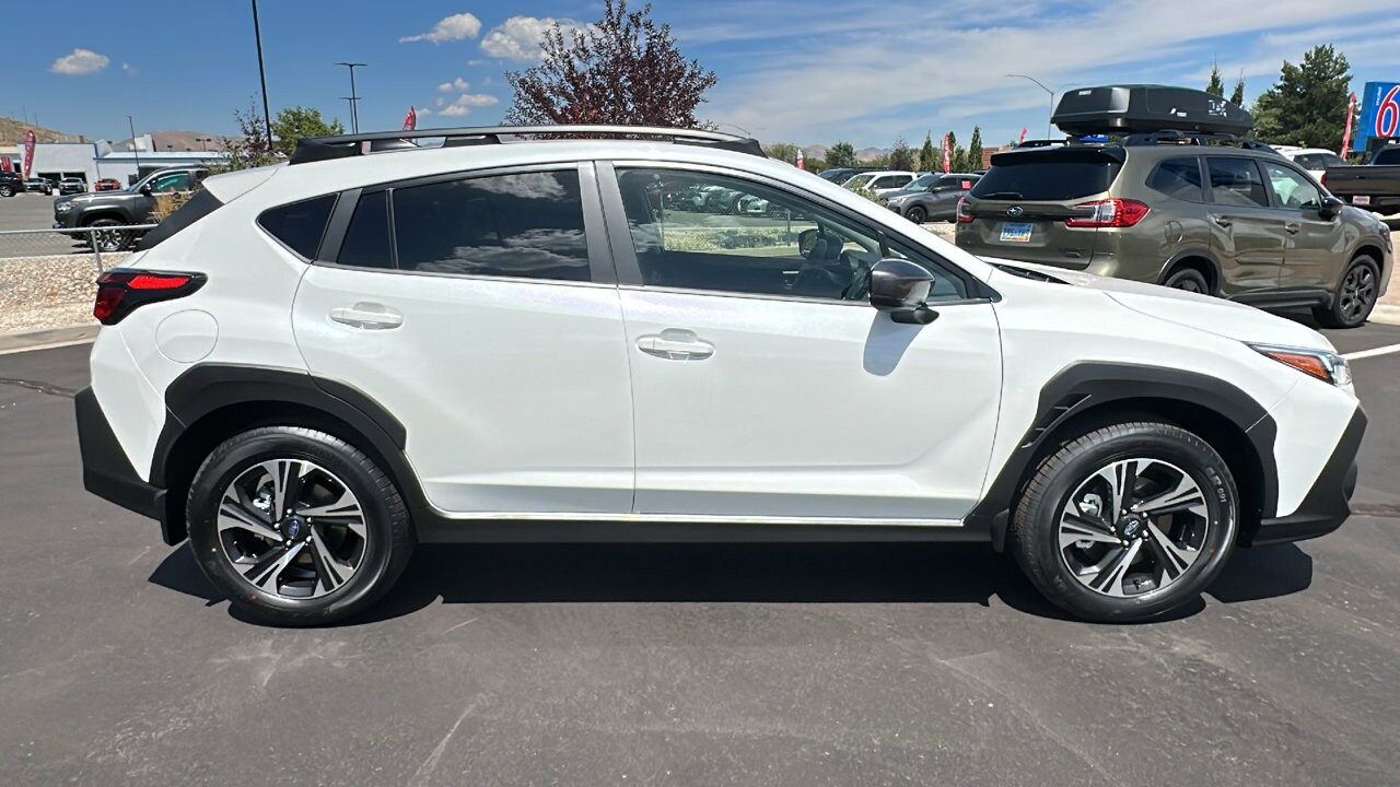 2025 Subaru Crosstrek Premium photo 2