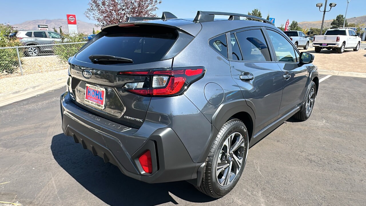 2025 Subaru Crosstrek Premium photo 3