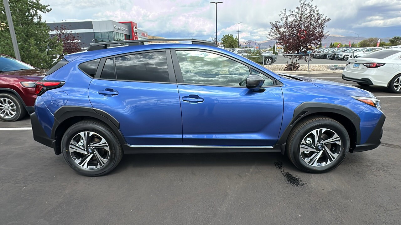 2025 Subaru Crosstrek Premium photo 2