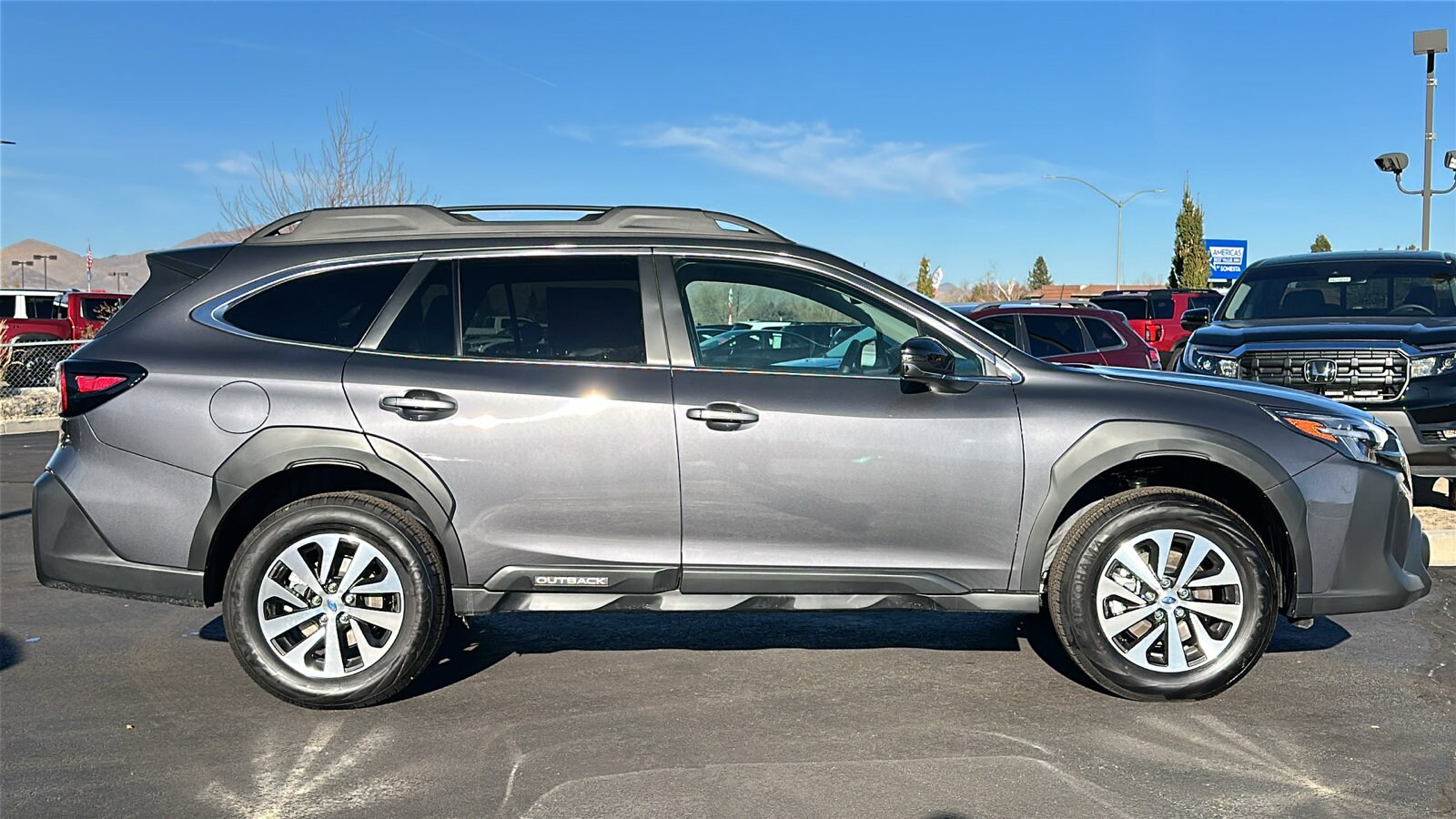 2025 Subaru Outback Premium photo 2
