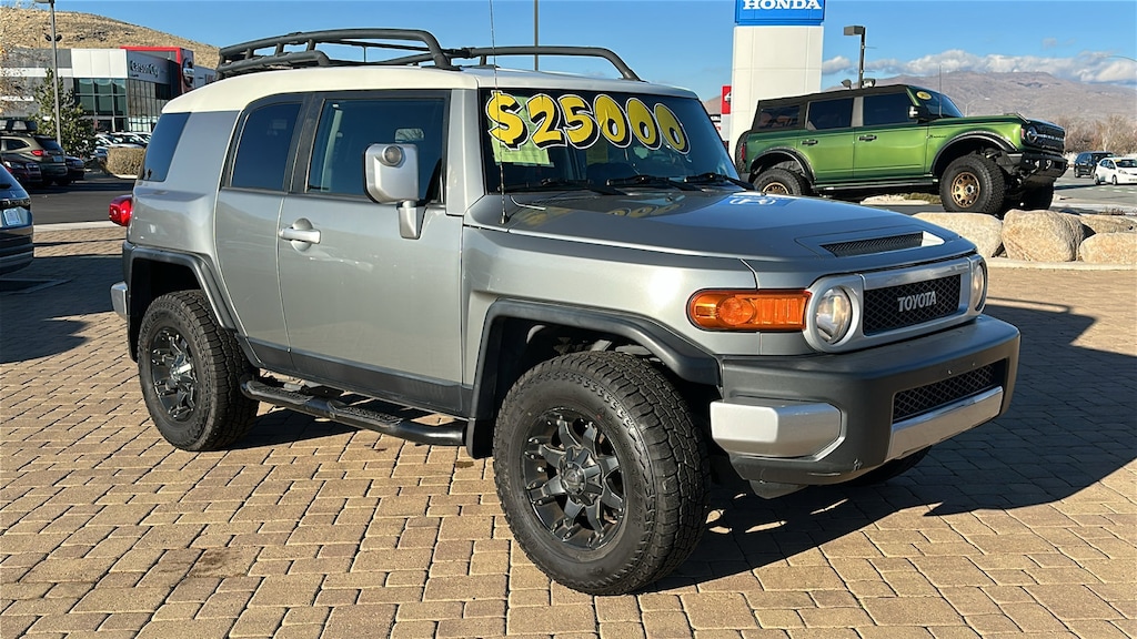 Used 2010 Toyota FJ Cruiser Base SUV