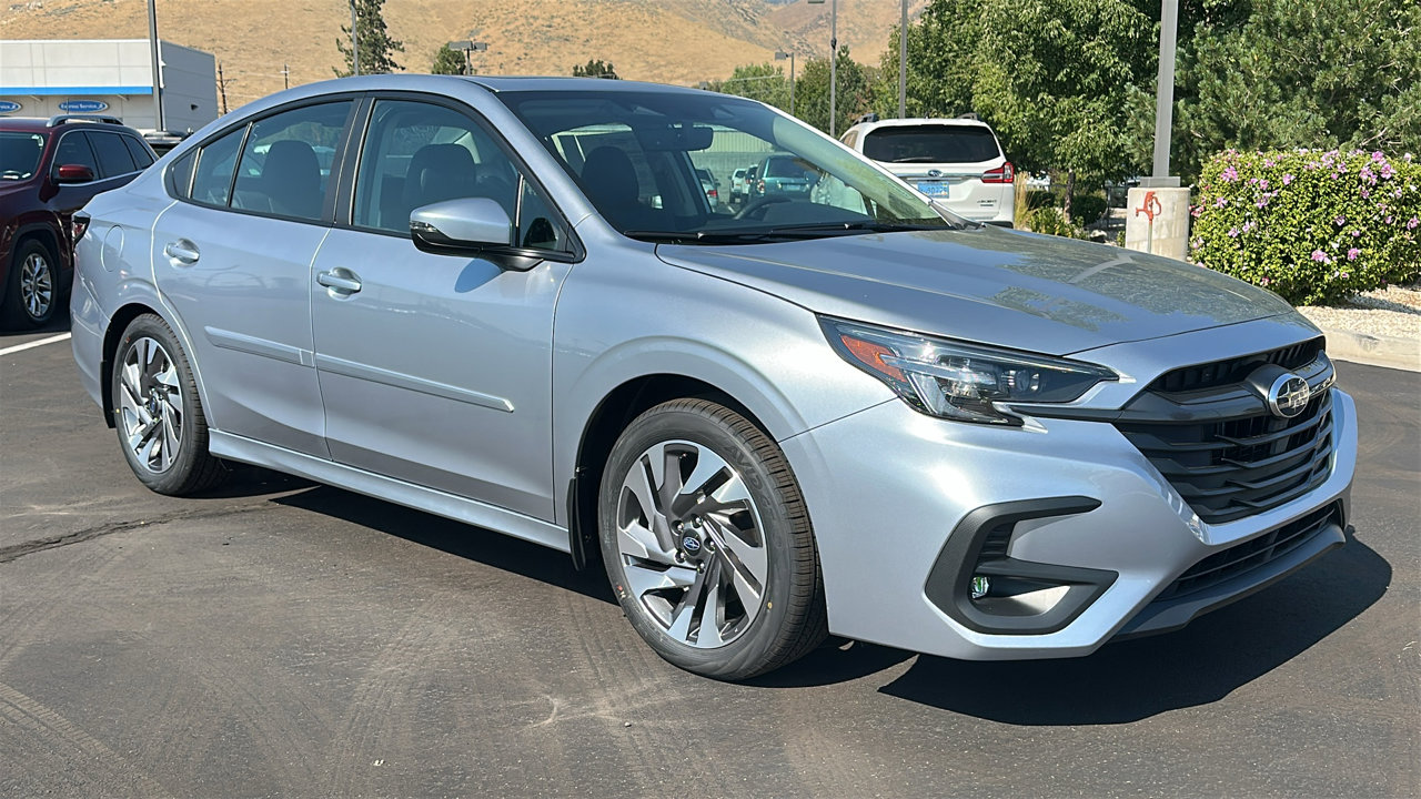 2025 Subaru Legacy Limited's photo