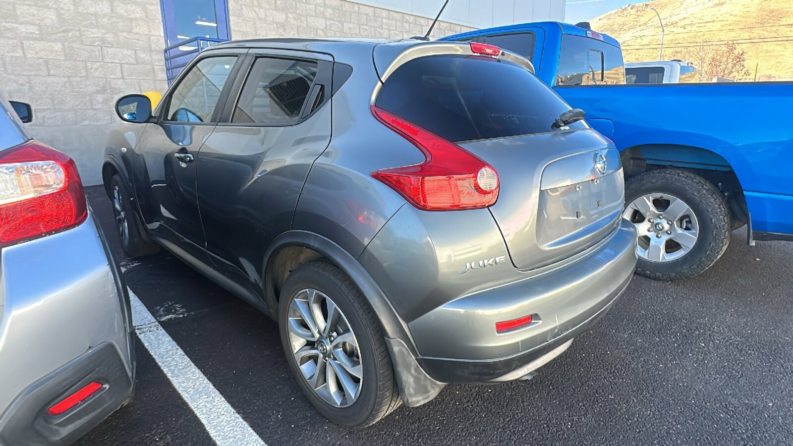 2013 Nissan Juke SV photo 3