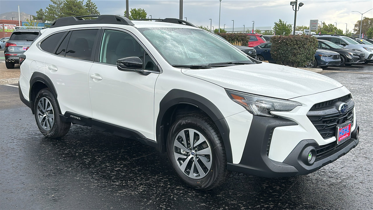 2025 Subaru Outback Premium's photo