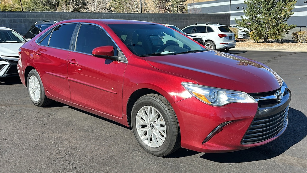 Used 2017 Toyota Camry LE Sedan