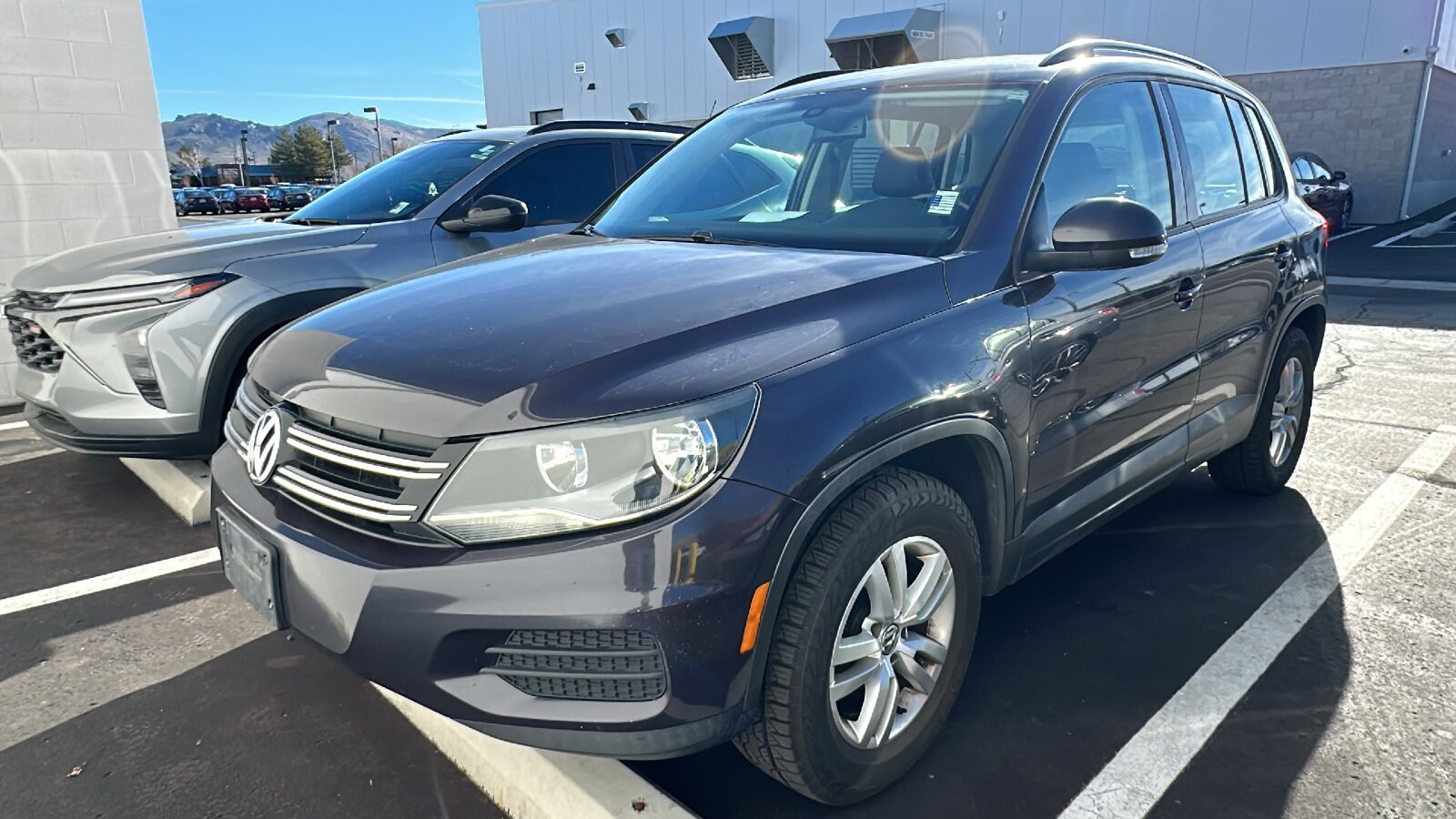 2016 Volkswagen Tiguan S photo 4
