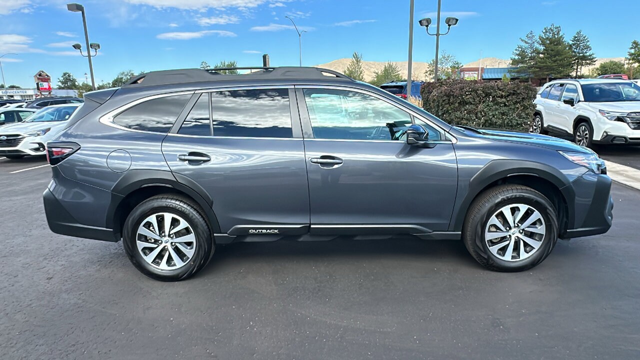 2024 Subaru Outback Premium photo 2