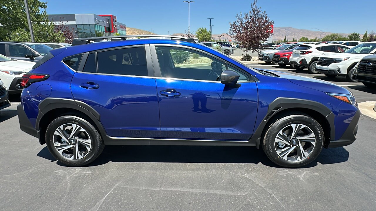 2025 Subaru Crosstrek Premium photo 2