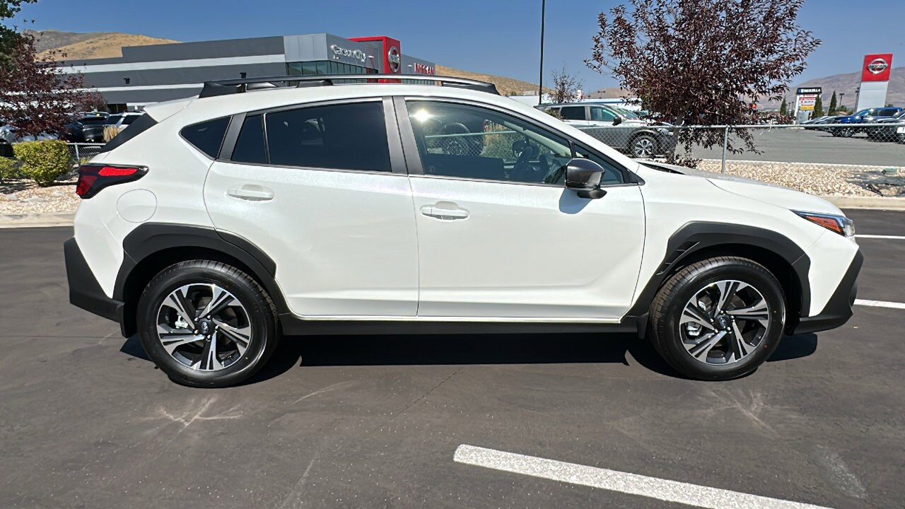 2025 Subaru Crosstrek Premium photo 2