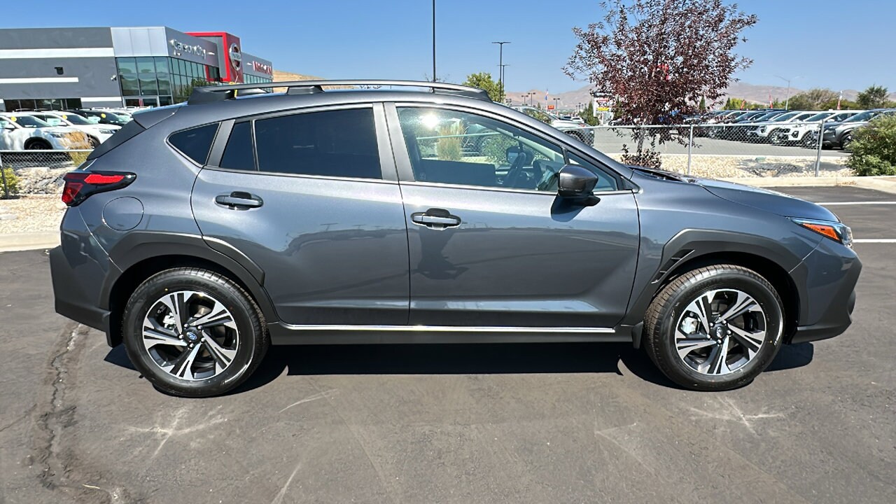 2025 Subaru Crosstrek Premium photo 2