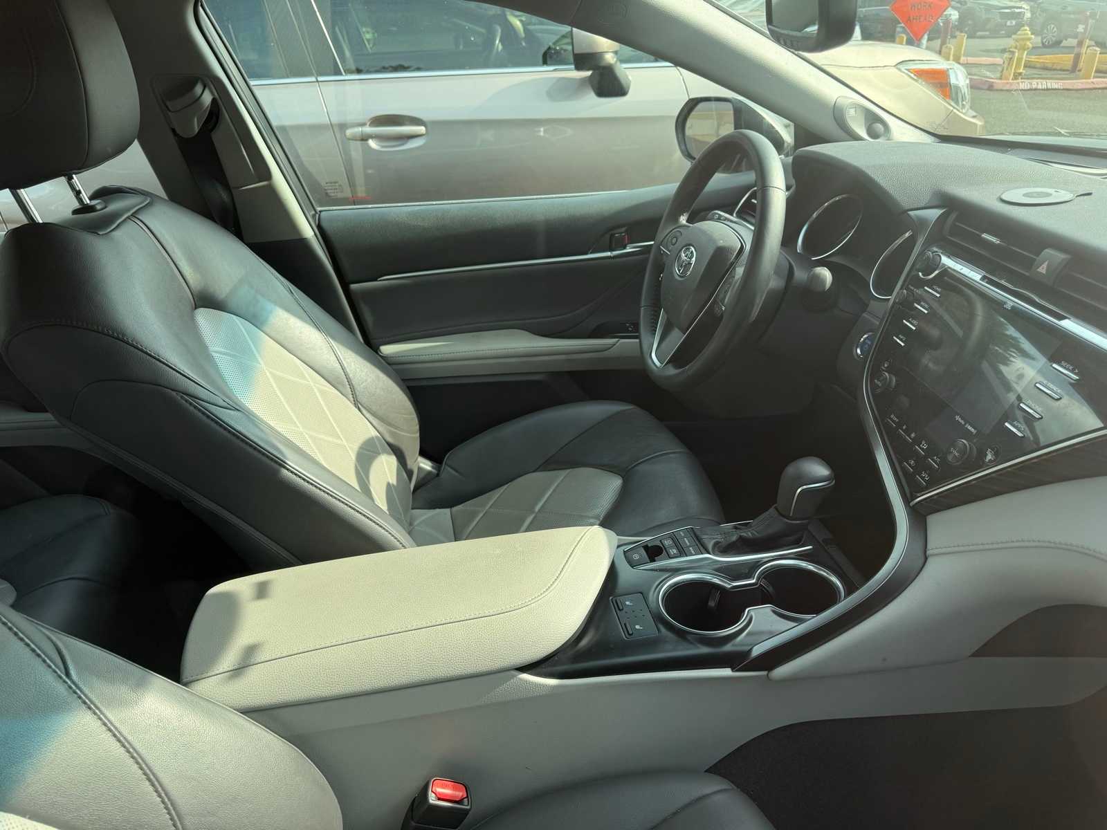 2018 Toyota Camry XLE 6