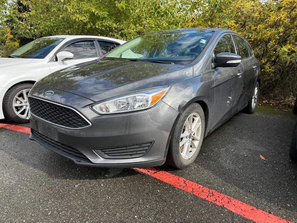 Used 2016 Ford Focus SE Hatchback