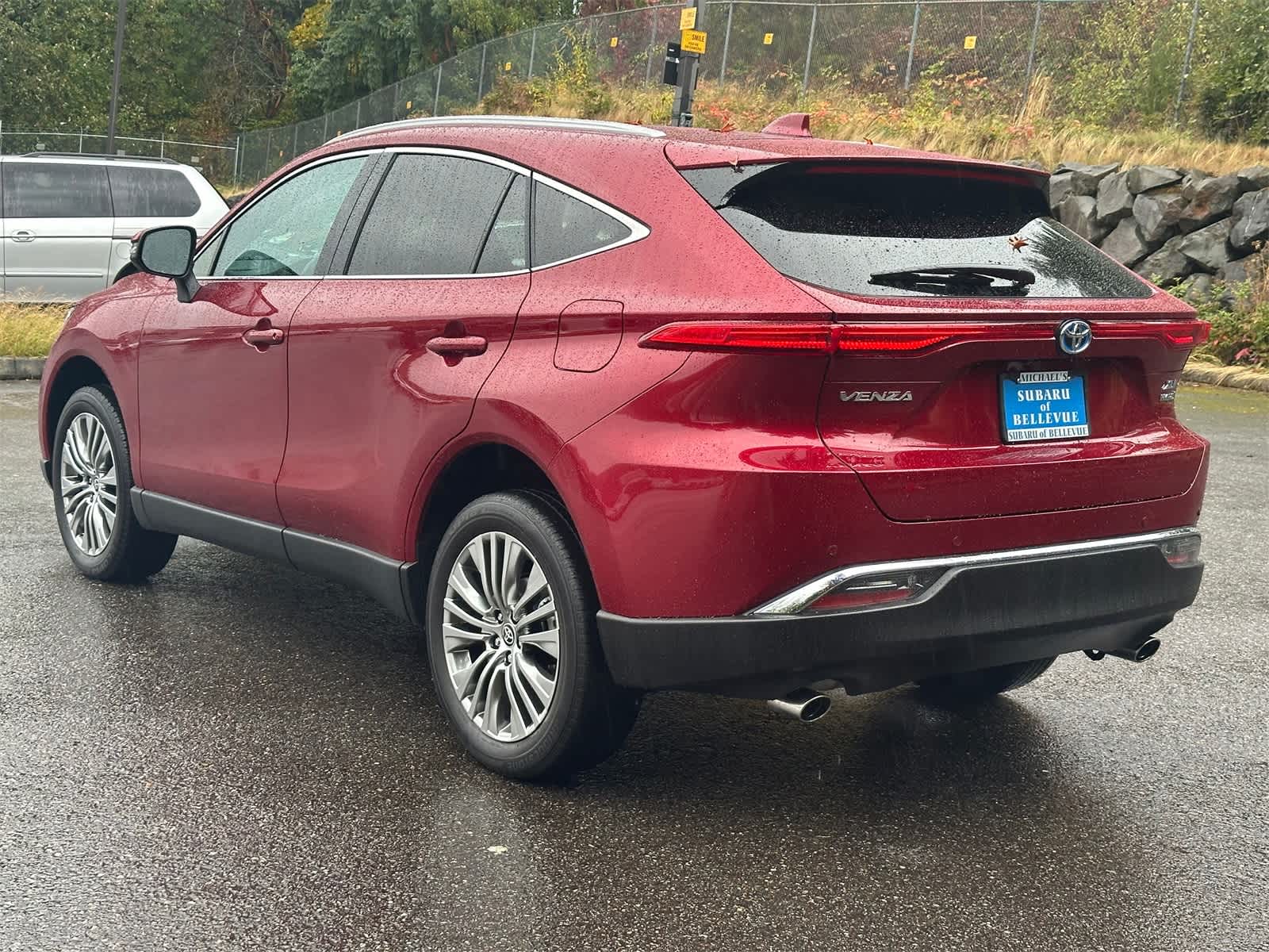 2022 Toyota Venza XLE photo 3