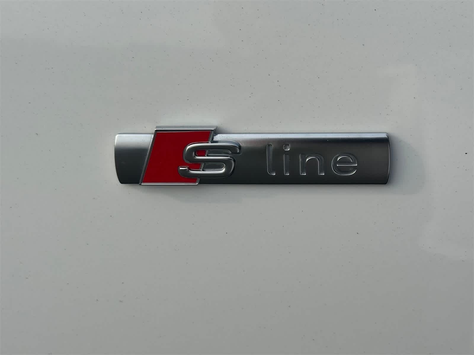 Thumbnail: 2023 Audi Q3 - 7